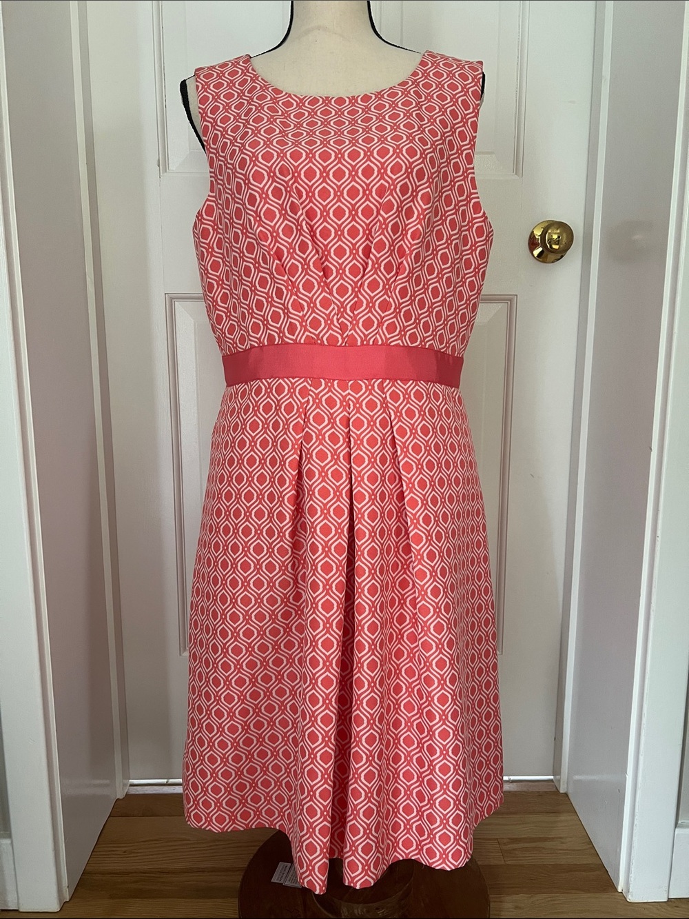 Tahari Coral/White Geometric Print Fit & Flare Sleeveless, Ribbon Sash, Size 12